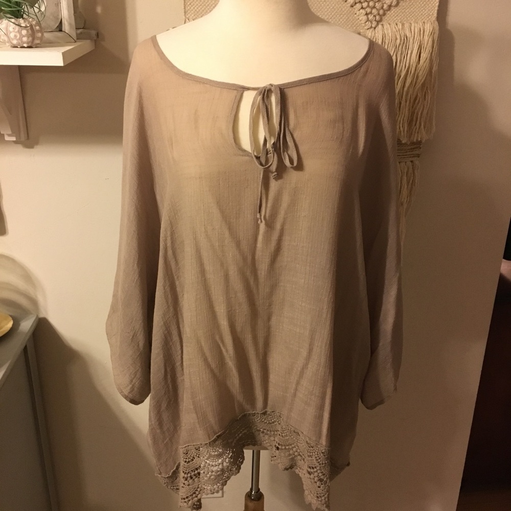 2X Taupe “Bobeau” Top